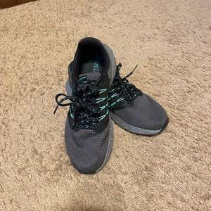 Women’s Nike Running Shoes Size 8.5